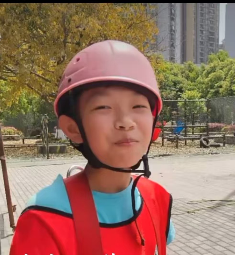 邓俊逸